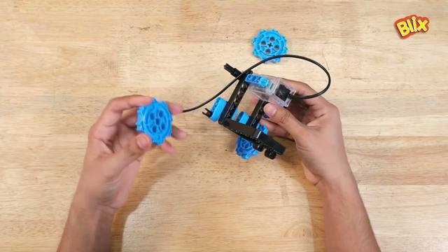Rover track-driven model in action
